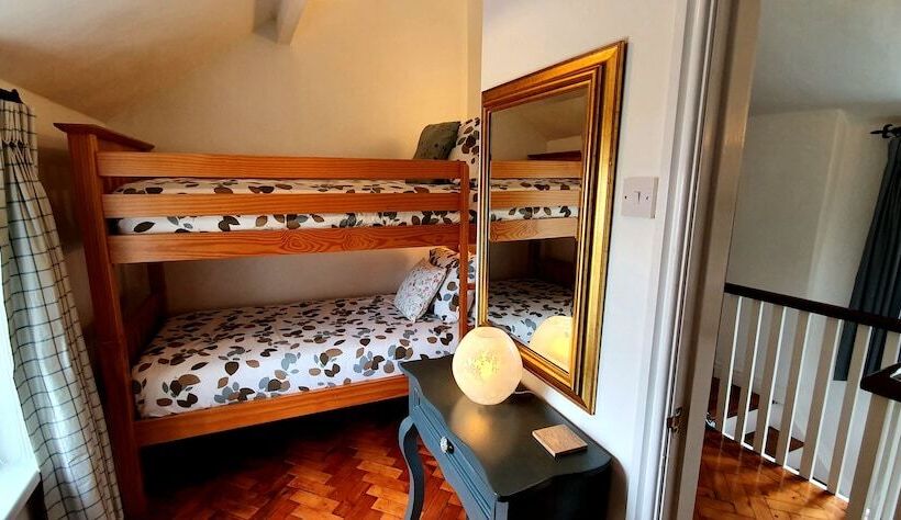 Vale View Cottages   The Coach House