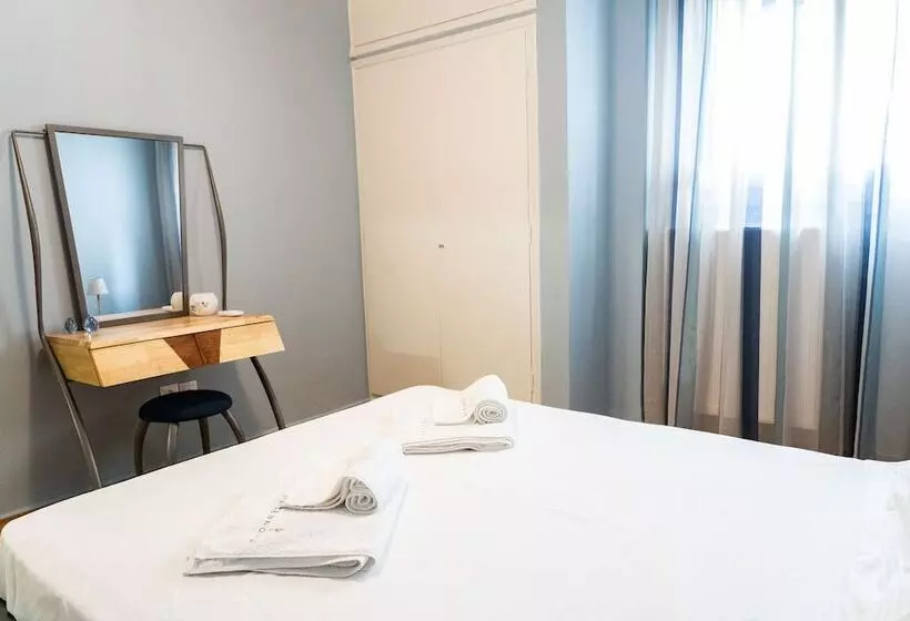 Zennova #5 Antigonidon Square