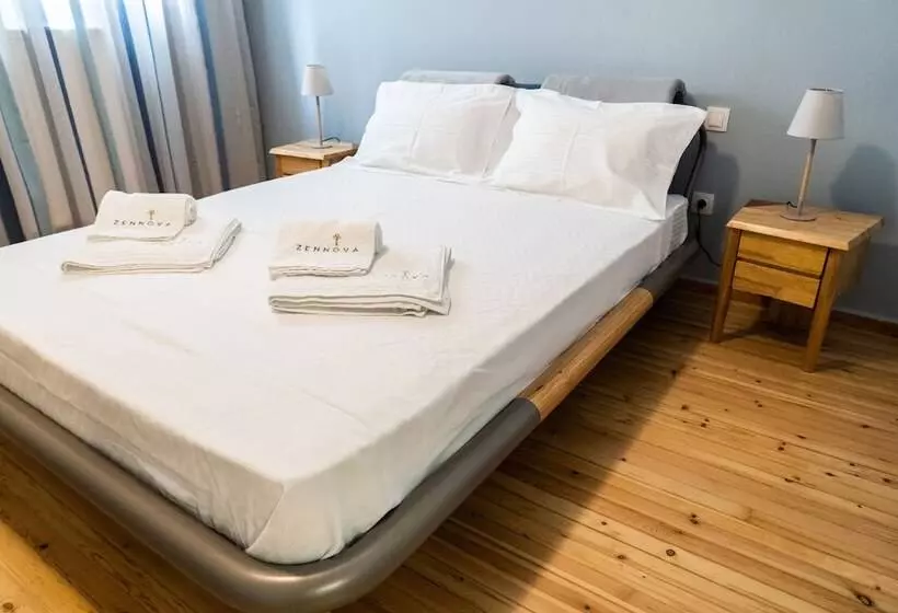 Zennova #5 Antigonidon Square