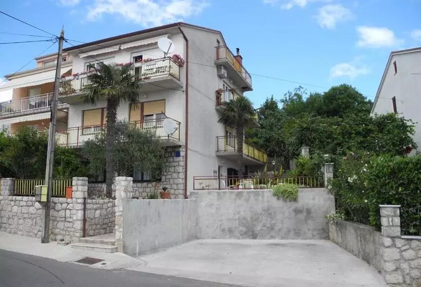 Apartment Mira