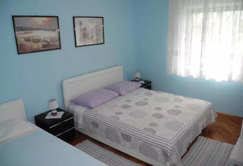 Apartment Mira