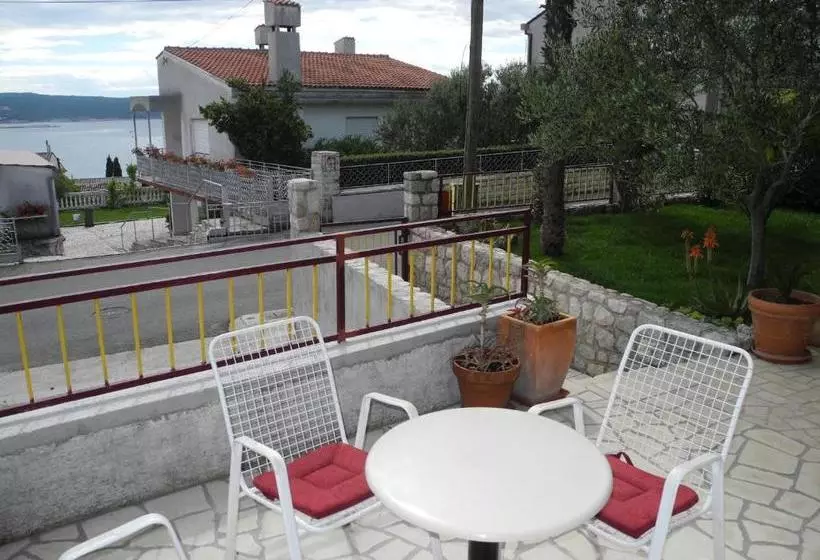 Apartment Mira