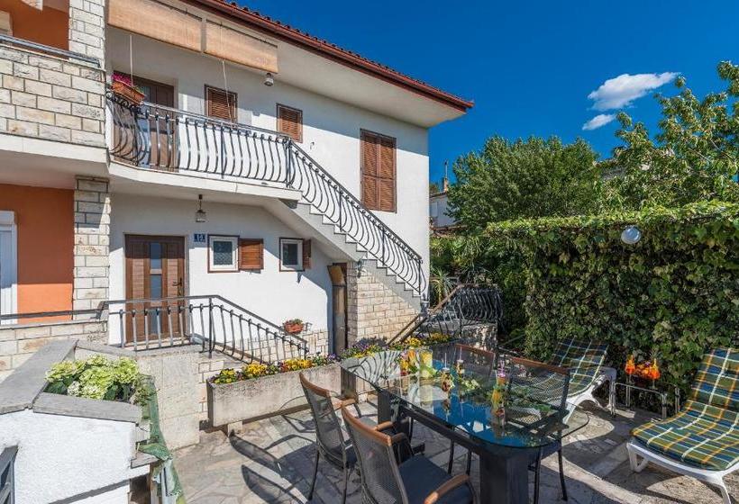 Apartments Loredana