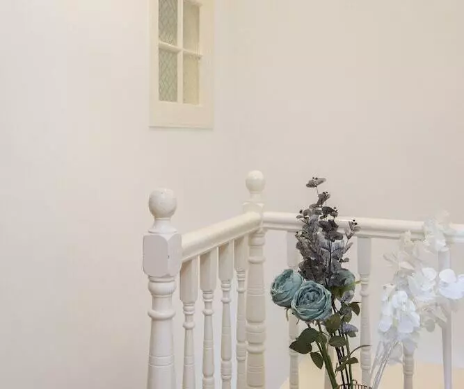 Central Exeter Apartment