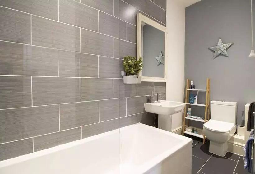 Central Exeter Apartment