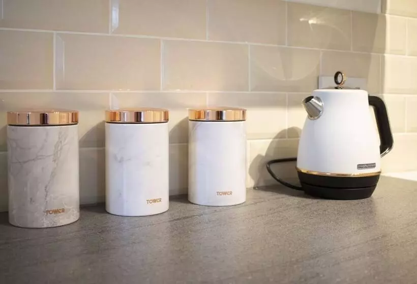 Central Exeter Apartment