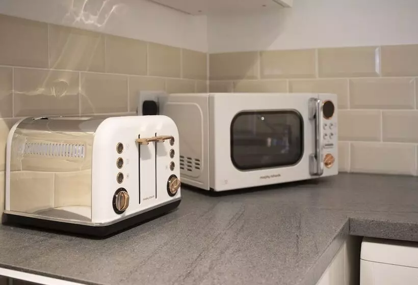 Central Exeter Apartment