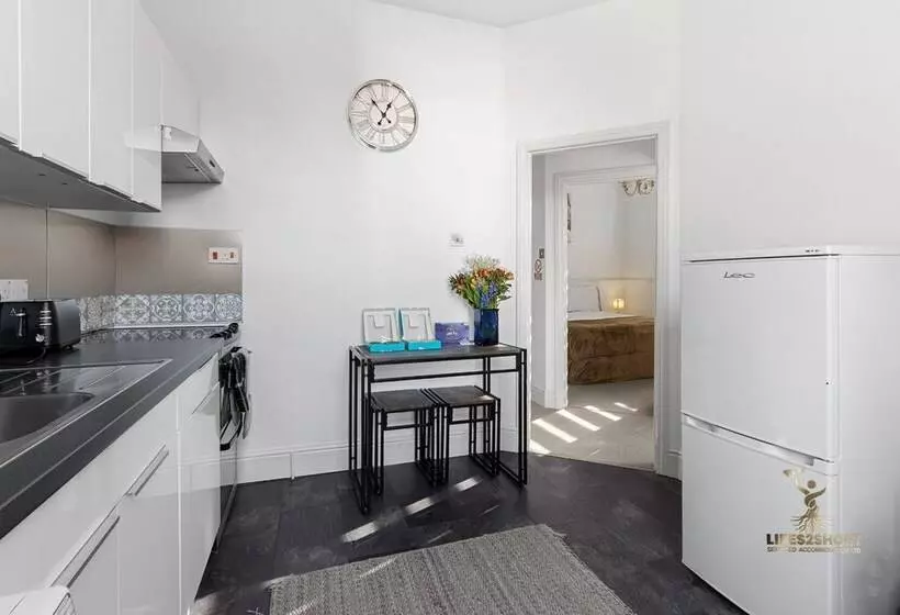 Central Exeter Apartment