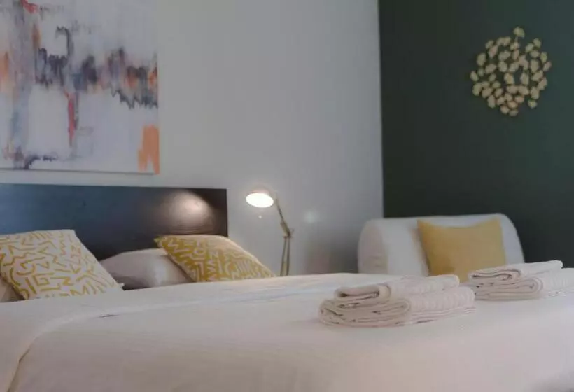 پانسیون Màhouse Guesthouse