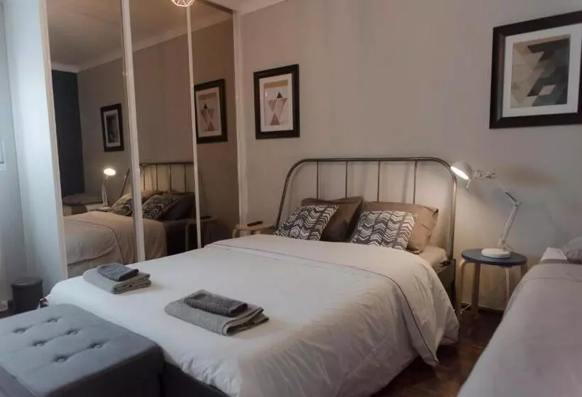 پانسیون Màhouse Guesthouse