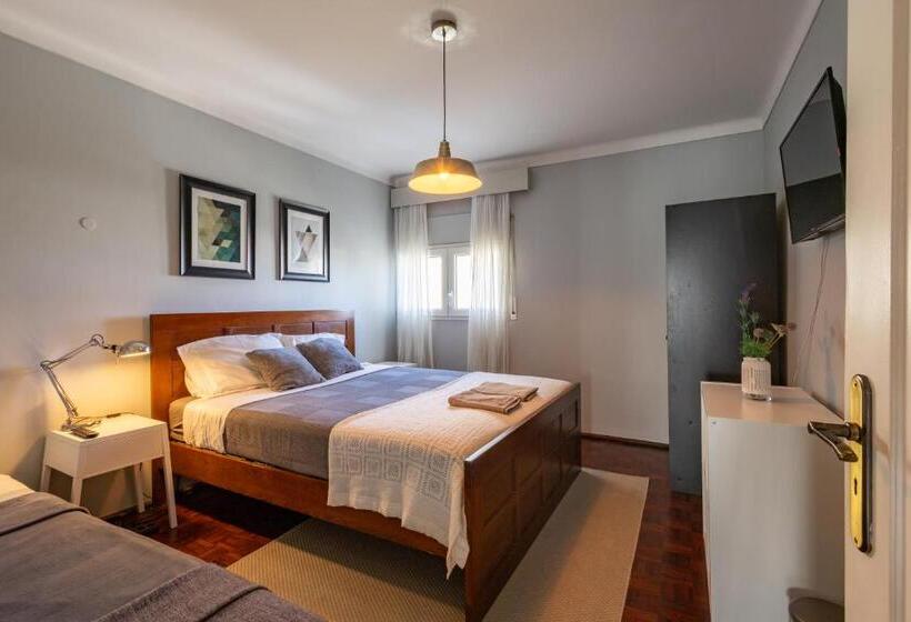 Pension Màhouse Guesthouse