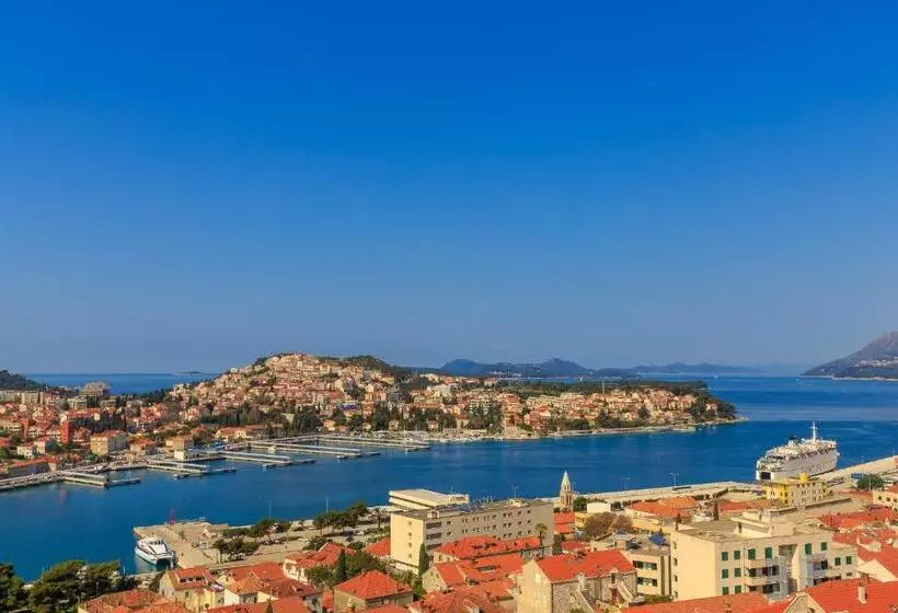 Skyscraper Apartment