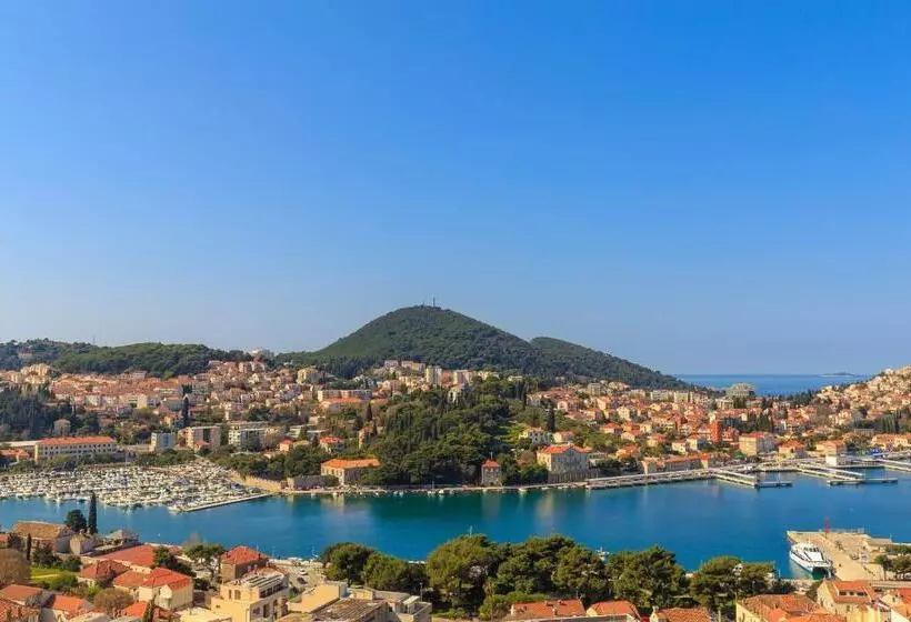 Skyscraper Apartment