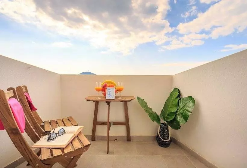 Skyscraper Apartment