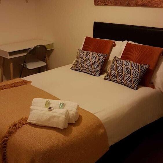 Townhouse @ Underwood Lane