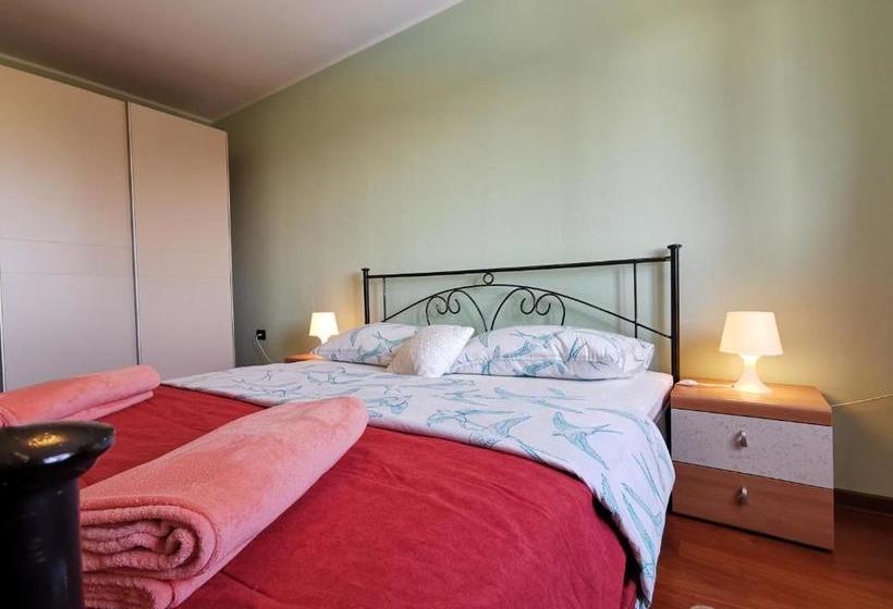 Apartment Maritea   Three Bedroom Apartment With Pool