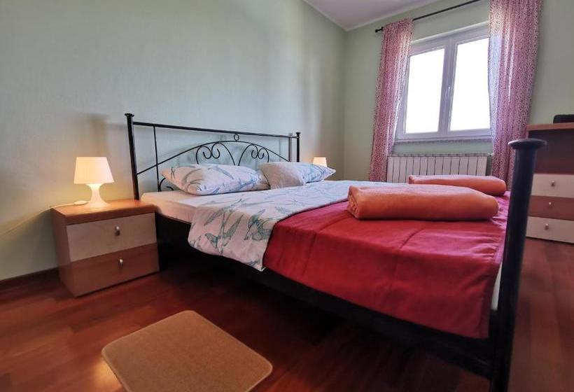 Apartment Maritea   Three Bedroom Apartment With Pool