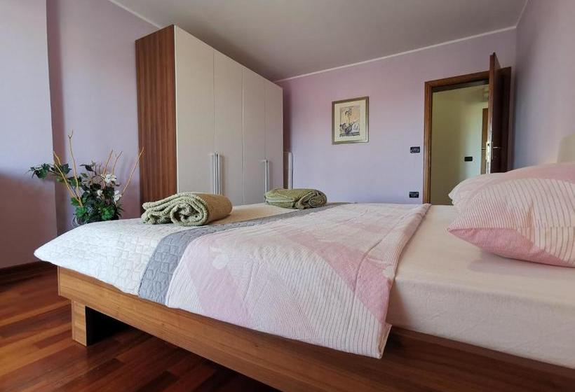 Apartment Maritea   Three Bedroom Apartment With Pool