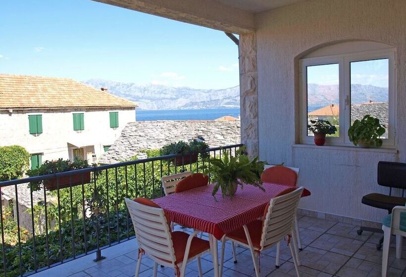 Apartments Janja Postira