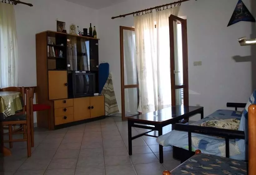 Apartments Janja Postira