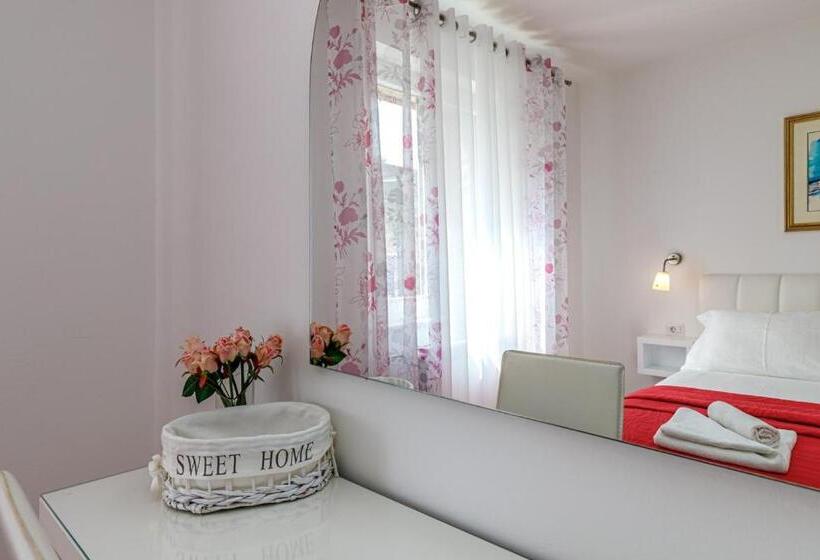 Apartments Lavizatic