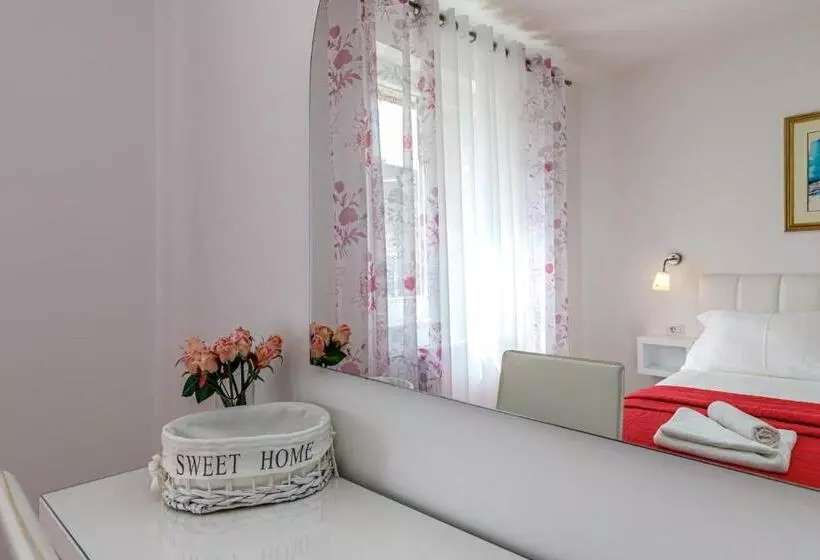 Apartments Lavizatic