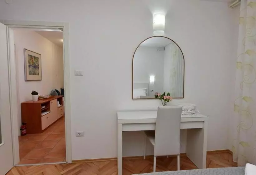 Apartments Lavizatic