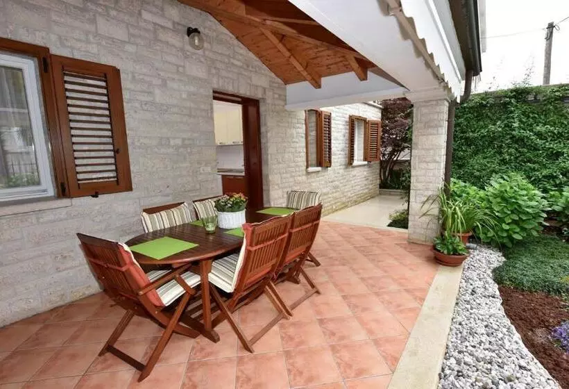 Apartments Lavizatic