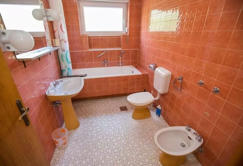 Apartments Lončar