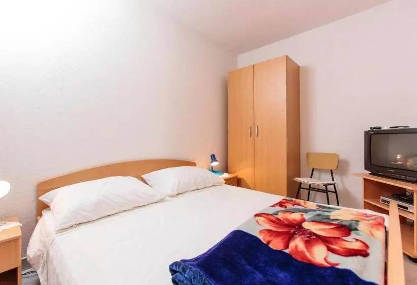 Apartments Marija 1921