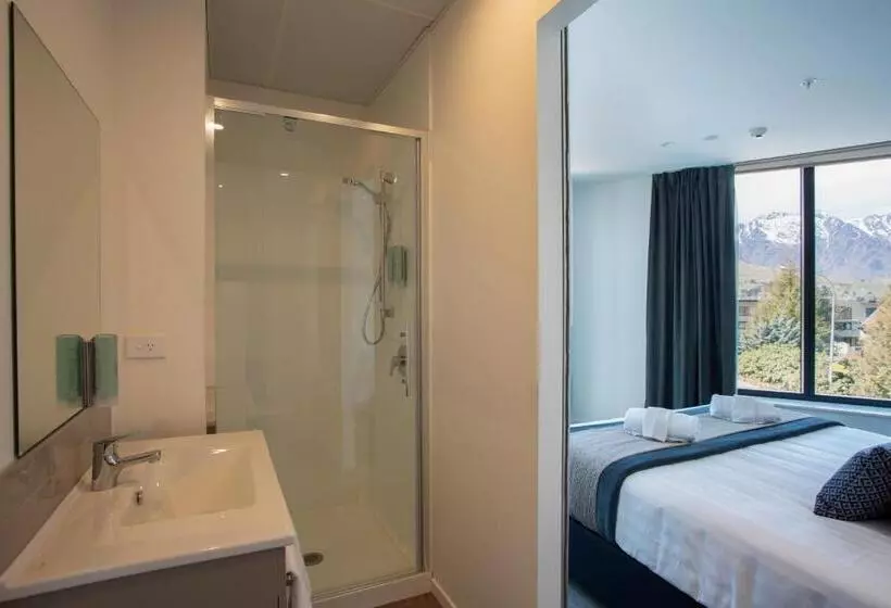 Hotelli Ramada By Wyndham Queenstown Central