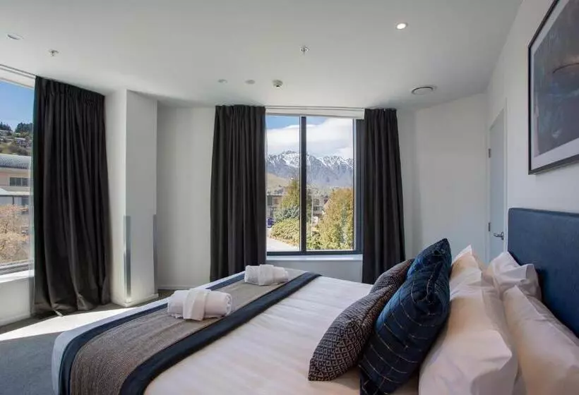 Hotelli Ramada By Wyndham Queenstown Central