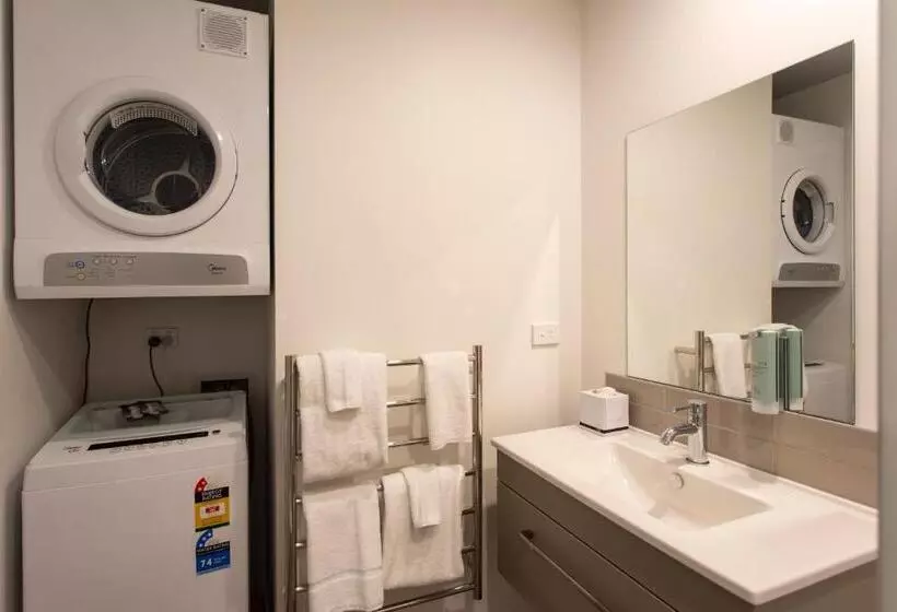 Hotelli Ramada By Wyndham Queenstown Central