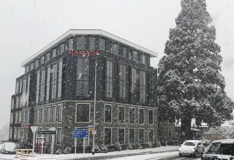 Hotelli Ramada By Wyndham Queenstown Central
