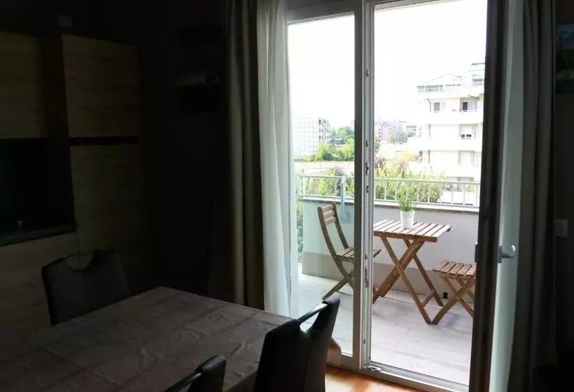 Bnbook   Metropolitan Expo Flat