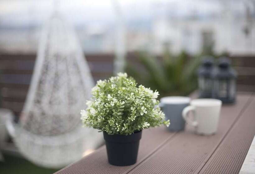 Patisia, Modern Studio With Unique View