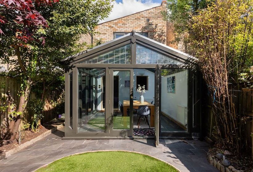 The Madras Cottage  Bright 3bdr Home With Garden