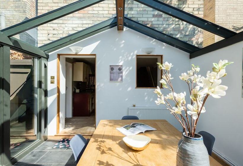 The Madras Cottage  Bright 3bdr Home With Garden