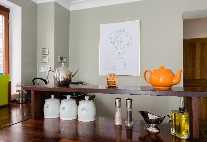 The Madras Cottage  Bright 3bdr Home With Garden