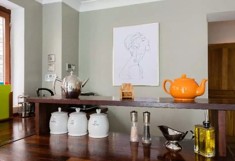 The Madras Cottage  Bright 3bdr Home With Garden