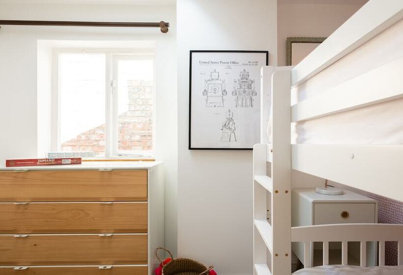 The Madras Cottage  Bright 3bdr Home With Garden