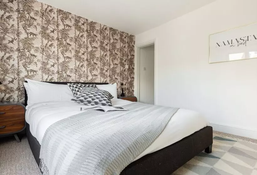 The Madras Cottage  Bright 3bdr Home With Garden