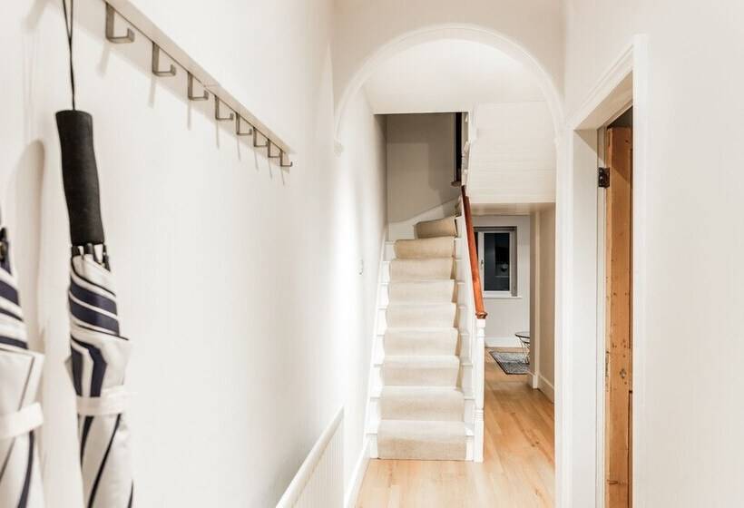 The Modern Classic Contemporary & Elegant 3bdr Home