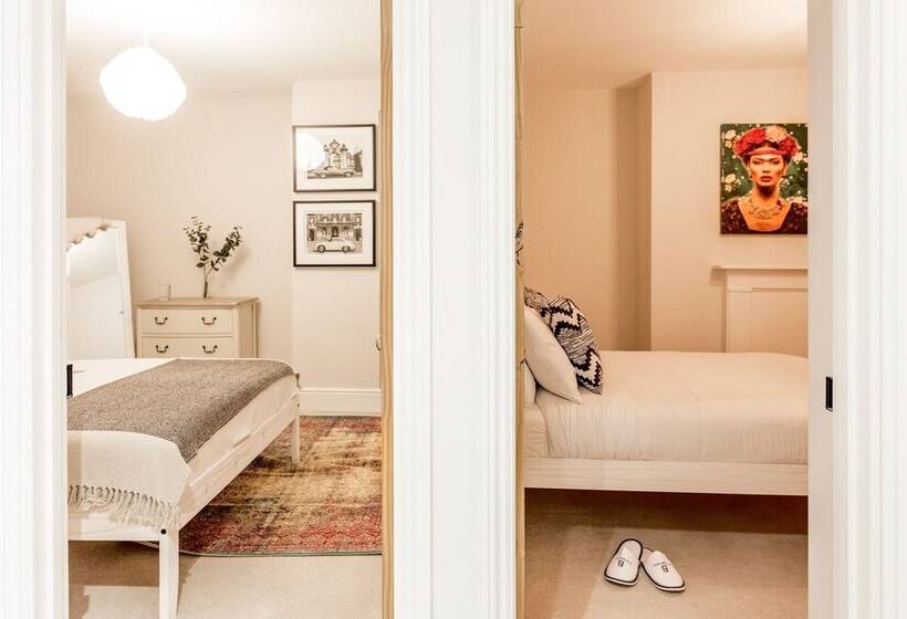 The Modern Classic Contemporary & Elegant 3bdr Home