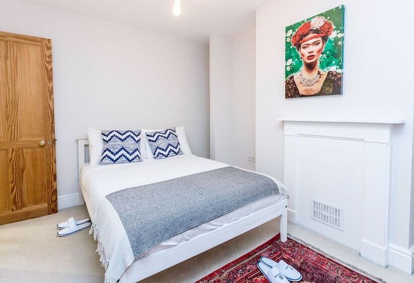 The Modern Classic Contemporary & Elegant 3bdr Home