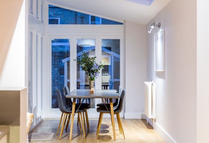 The Modern Classic Contemporary & Elegant 3bdr Home