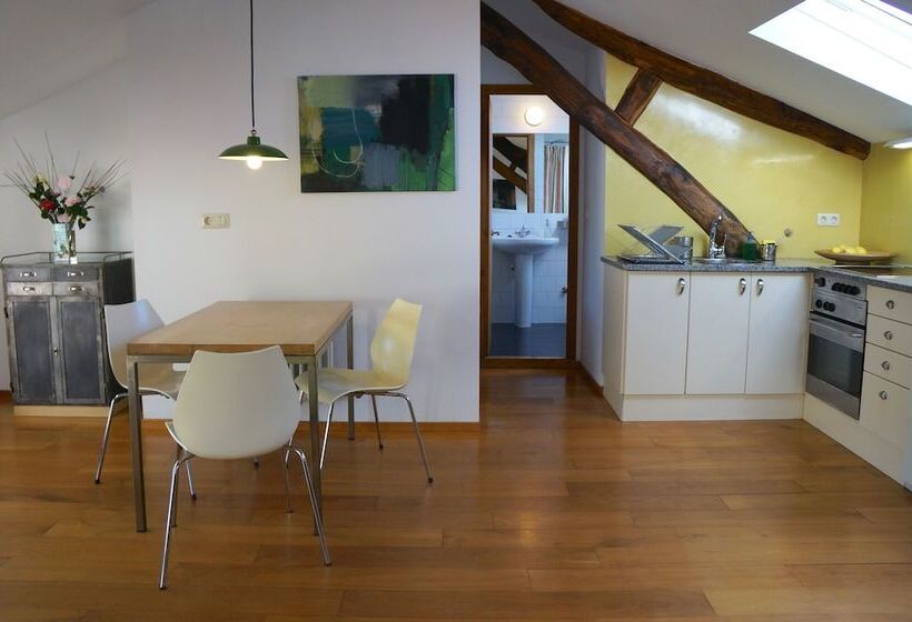 Apartamentos La Collada