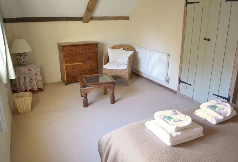 Banningham Coach House