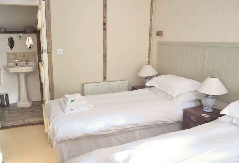 Banningham Coach House