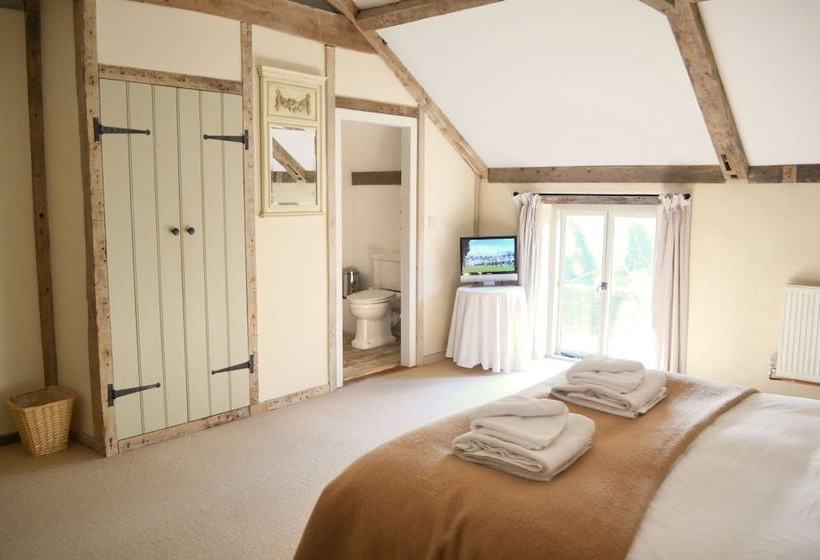 Banningham Coach House